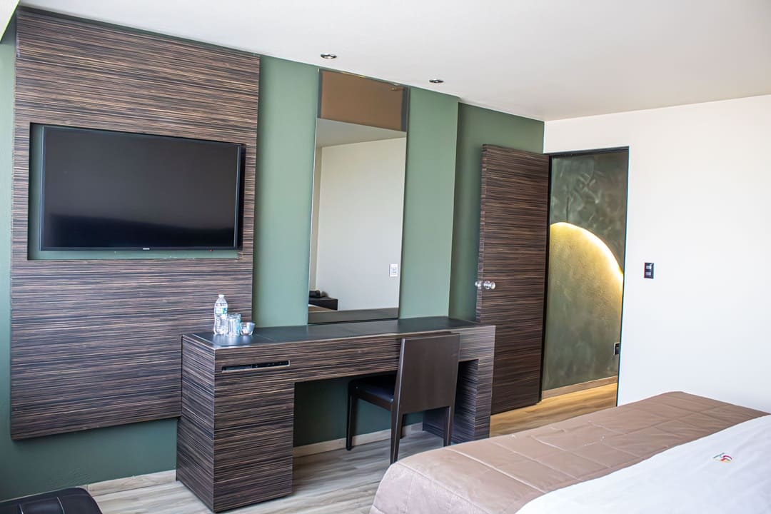H_Suite_6_1080