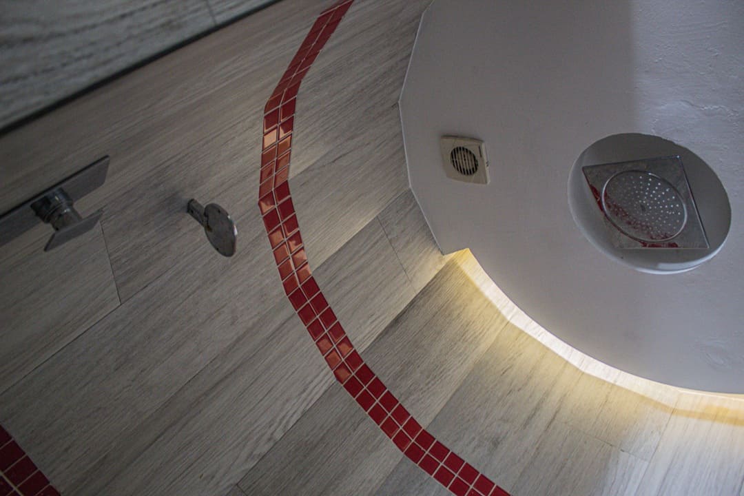 H_Suite_Jacuzzi_AA_7_1080